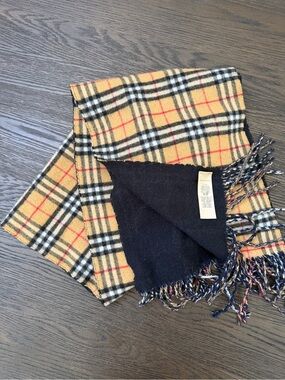 Burberry Reversible Plaid Wool Scarf in Tan and Black